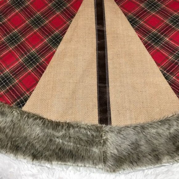 Valery Madelyn 48" Red/Black Tartan Linen Blend Bronze Christmas Tree Skirt - Picture 4 of 14
